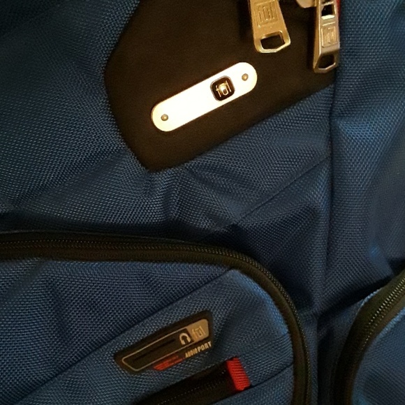 Fūl 'Brick House' Laptop Sling Backpack - Picture 3 of 4